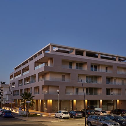 Edifício comercial e residencial em Caserta