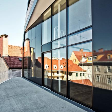 Renovação com penthouse em Graz