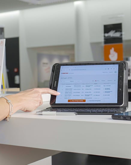 Finstral Contacts für ein professionelles Anfragemanagement.