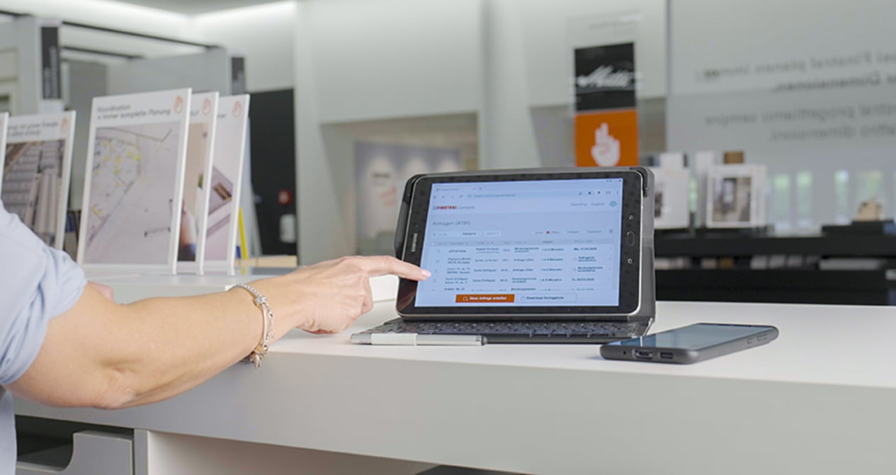 Finstral Contacts für ein professionelles Anfragemanagement.