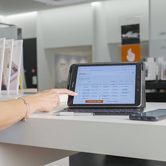 Finstral Contacts für ein professionelles Anfragemanagement.