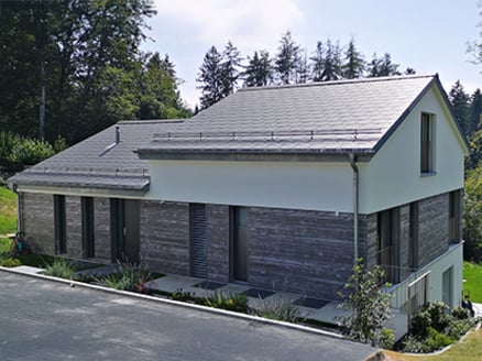 Neue Villa im Schweizer Grün