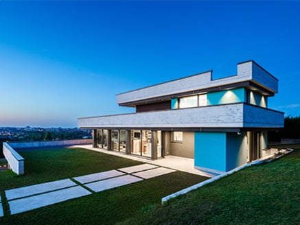 Neubau im spanischen Norden