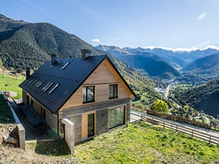 Nieuwbouw in het hart van de Pyreneeën