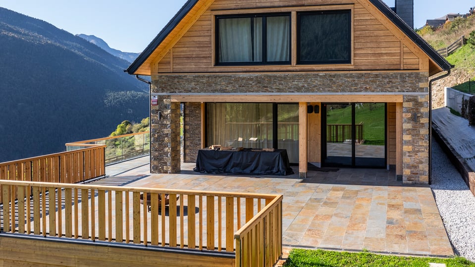 Nueva casa de montaña en el corazón de los Pirineos