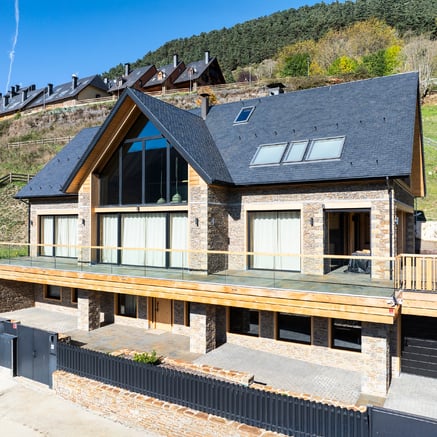 Nueva casa de montaña en el corazón de los Pirineos