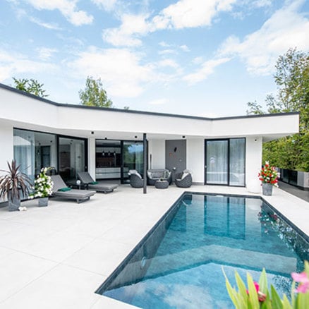 Edifício novo moderno em Caríntia