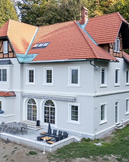 Renovación de ventanas en una villa de Carintia