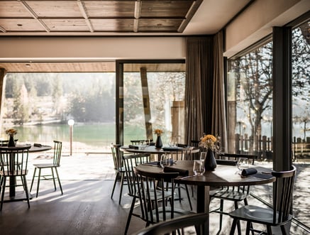 Restaurante “Seeschupfe” nas montanhas do Tirol do Sul