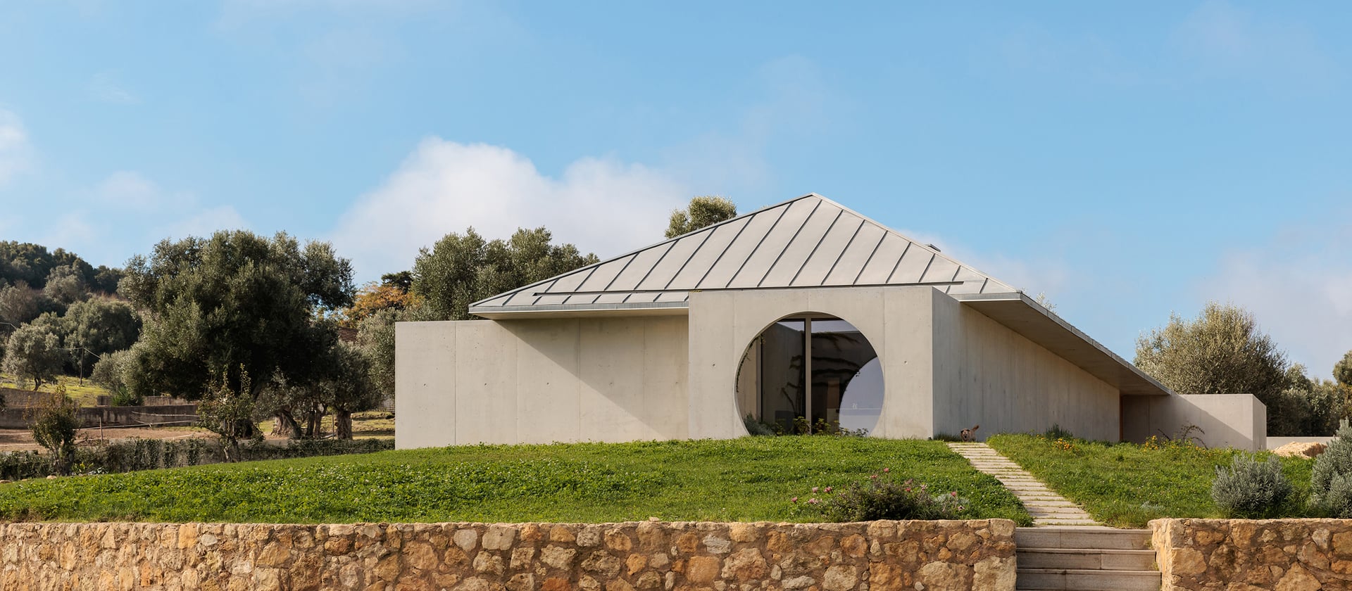 Stylish new-build near Palmela