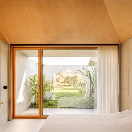 Stilvoller Neubau bei Palmela