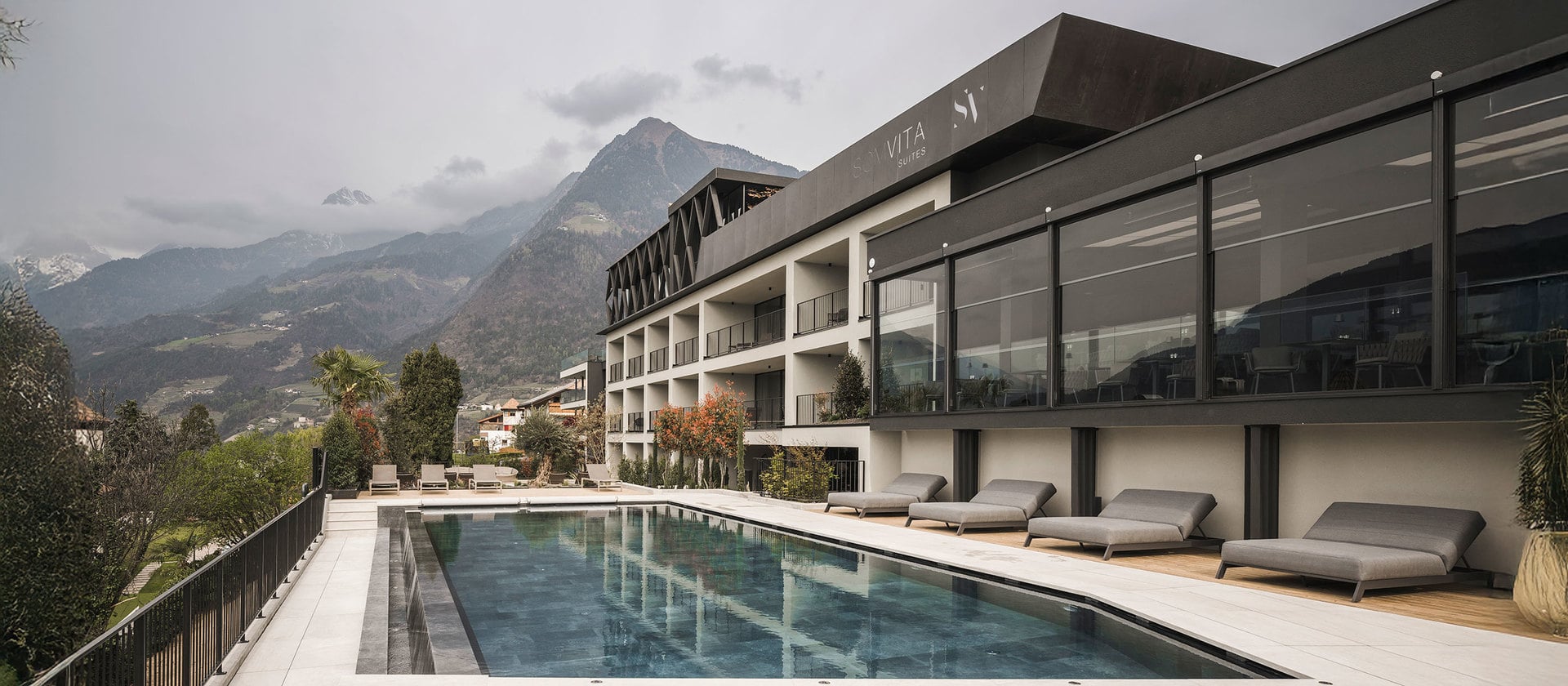 Neubau: Hotel bei Dorf Tirol