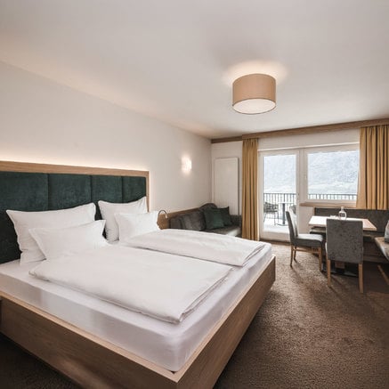 Nieuwbouw: Hotel in de buurt van het dorp Tirol